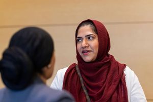 Humeira Waseem bekam auf das Wohnungsinserat sofort eine Absage. - Foto: Philipp von Ditfurth/dpa