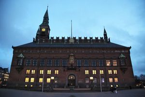 Im Rathaus von Kopenhagen wurde im vergangenen Jahr eine Rekordzahl an Eheschließungen verzeichnet. (Archivbild) - Foto: Steffen Trumpf/dpa