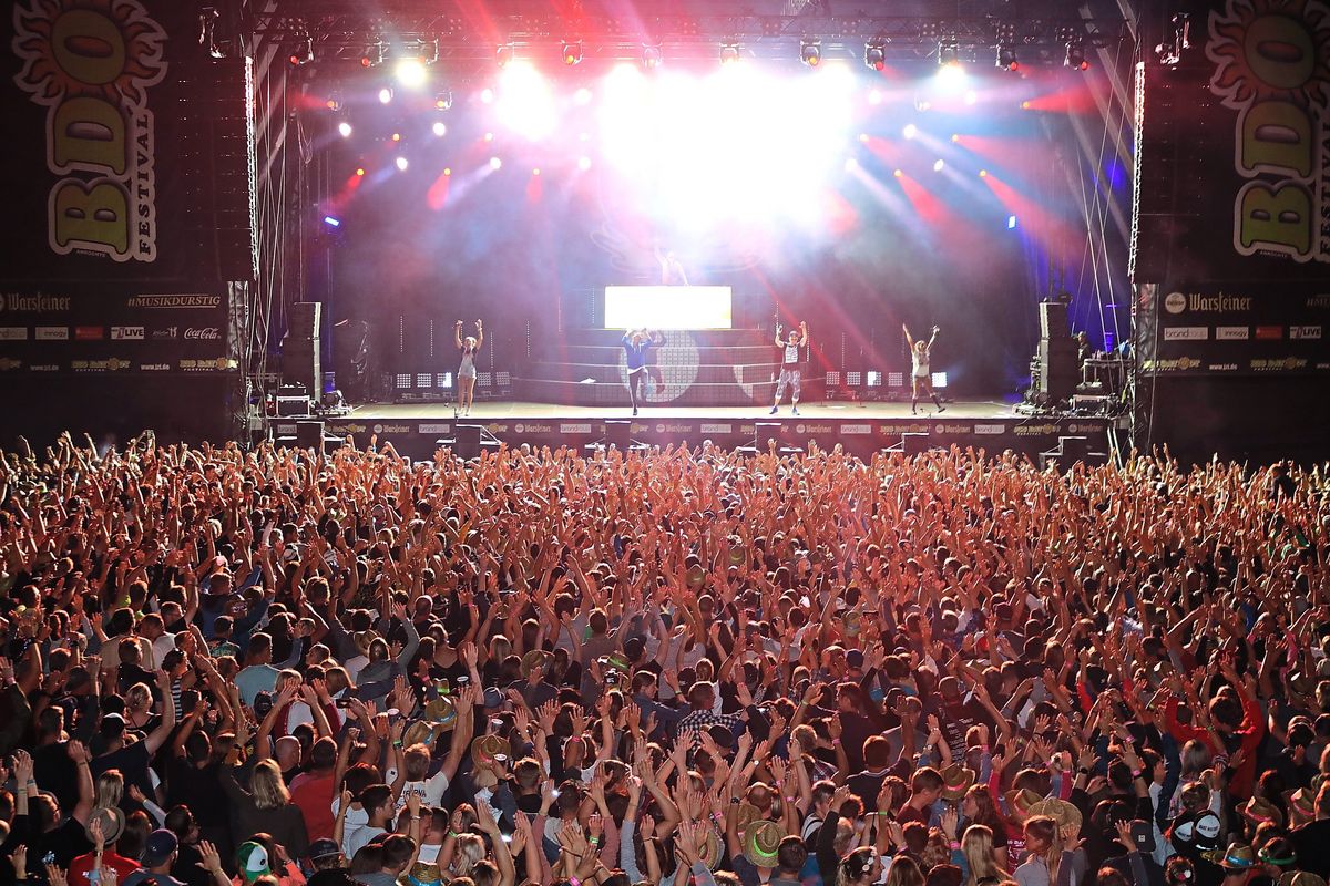 Der Big Day Out in Anröchte soll 2025 nun an zweiten Tagen auf dem Bürgerhausvorplatz in Anröchte stattfinden. Foto: Löseke