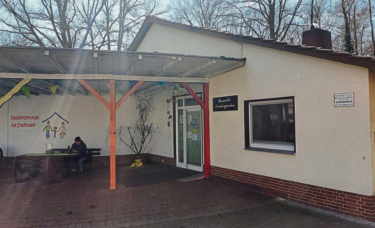 Ein Neubau für das Bewohnerzentrum Am Rüsing: Der Sozialdienst katholischer Frauen (SkF) möchte für das Bewohnerzentrum mehr Platz schaffen. Wenn die alte Roncalli-Kita abgerissen ist, soll auf dem Grundstück ein Neubau entstehen. Archivfoto: Heienbrok