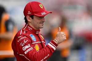 Charles Leclerc startet in Ungarn von der Pole Position. - Foto: Denes Erdos/AP/dpa