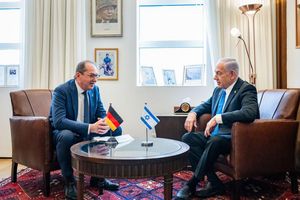 Innenminister Dobrindt stellt sich hinter die Angriffe Israels auf die iranischen Atomanlagen - Foto: Jens Oellermann/BMI/dpa