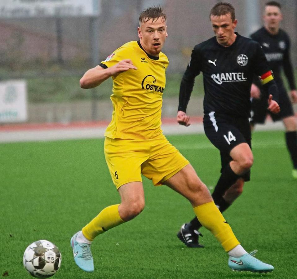 Der Mann des Spiels beim 7:2-Sieg des SuS Bad Westernkotten gegen Attendorn war David Wallmeier (l.), dem innerhalb von vier Minuten ein Hattrick gelang. Foto: Thomas Wiegand