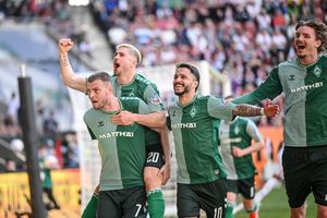 Werder nimmt aus Augsburg drei Punkte mit. - Foto: Harry Langer/dpa