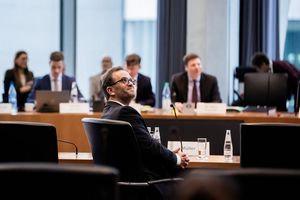 Netzagentur droht Post mit Strafen (Archivbild). - Foto: Christoph Soeder/dpa