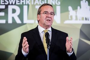 Bundesverteidigungsminister Boris Pistorius (SPD) warnt: Russland rüstet sich für einen weiteren Krieg. - Foto: Christoph Soeder/dpa