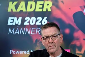 Bundestrainer Alfred Gislason strebt mit der DHB-Auswahl das EM-Halbfinale an. - Foto: Federico Gambarini/dpa