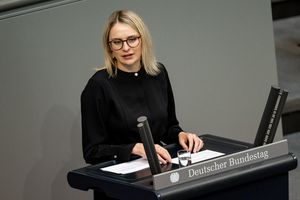 Natalie Pawlik (SPD) ist sowohl Integrationsbeauftragte als auch zuständig für Antirassismus. (Archiv) - Foto: Fabian Sommer/dpa