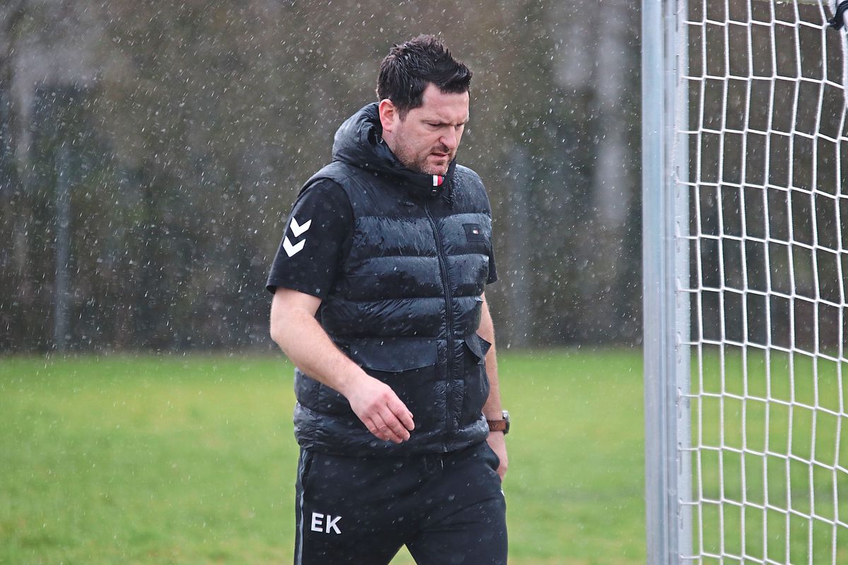 Im Sommer kommt es zur Trennung: Elmar Kirsch ist seit 2020 Cheftrainer des Beckumer A-Ligisten Westfalen Liesborn. Foto: Brand