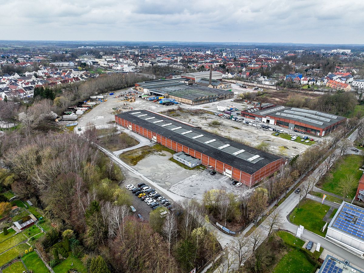 Das Uniongelände aus der Vogelperspektive. Die neue Feuer- und Rettungswache wird entweder im Südosten des Geländes gebaut, was auf diesem Foto den Bereich rechts unten entspricht. Favorisiert geht aber das Dreiecks-Stück im Südwesten, das auf dieser Aufnahme links zu sehen ist, in die Abstimmung. Foto: Eickhoff