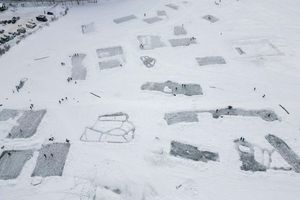 Winterfreuden in Bayern - Foto: Peter Kneffel/dpa