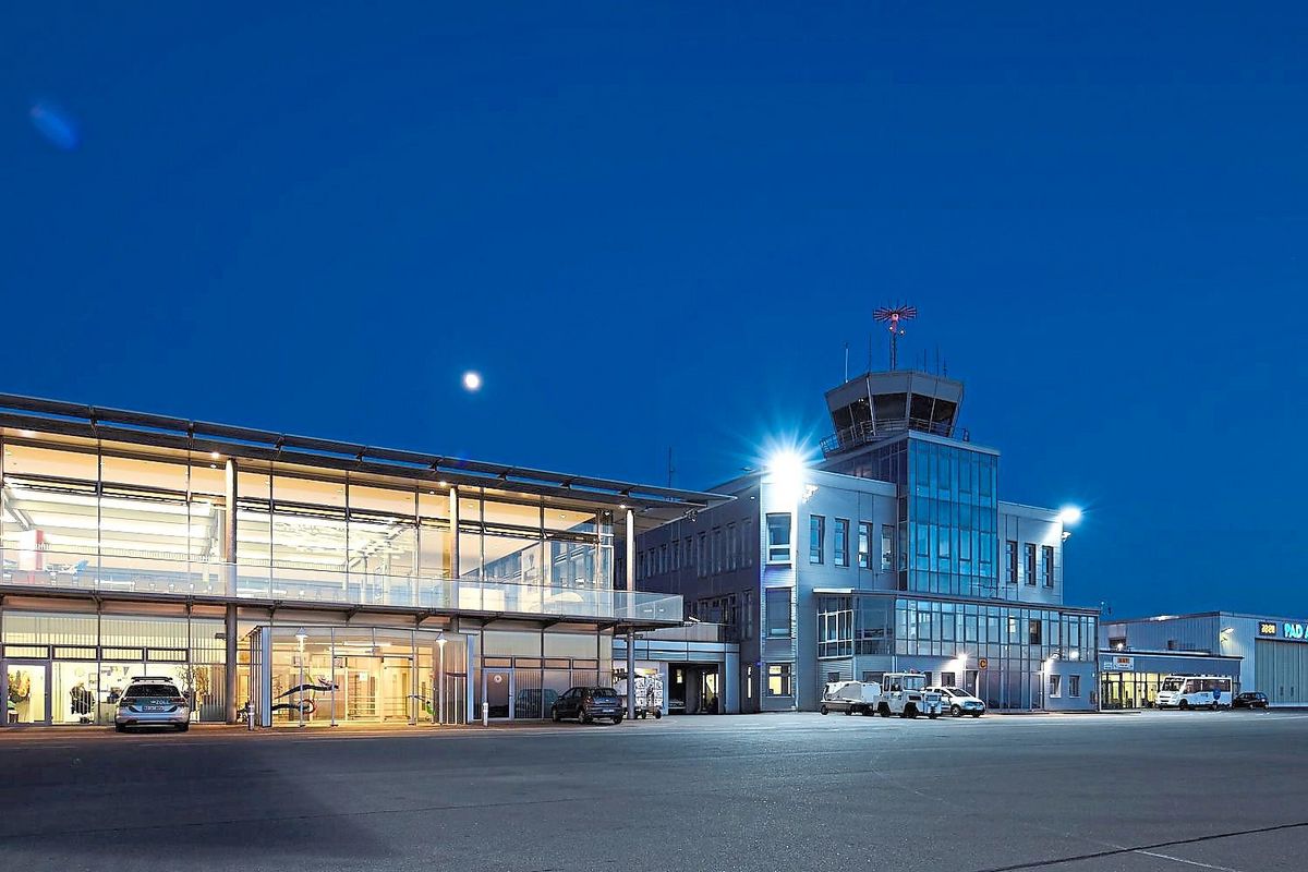 Der Flugverkehr wurde bis 13.45 Uhr eingestellt. Auswirkungen auf Starts oder Landungen gab es nicht.