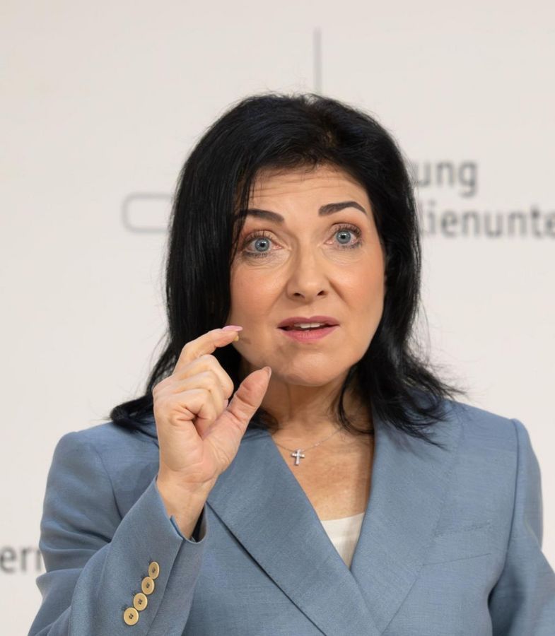 Wirtschaftsministerin Katherina Reiche (CDU) wirbt für den geplanten Bau von Gaskraftwerken. - Foto: Soeren Stache/dpa