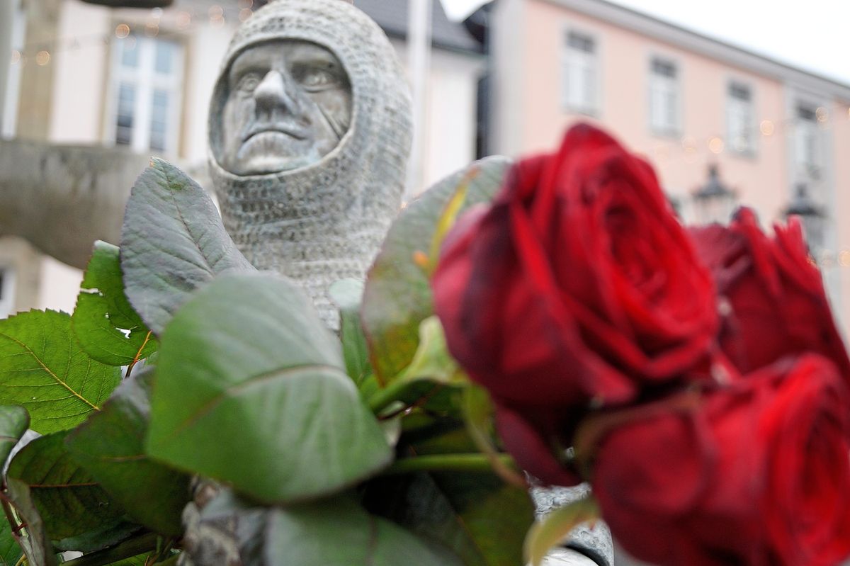 „Die Lippstädter Rose geht an ...“: Barbara Berger, Christian Schoen und Friedrich Auffenberg. Die drei engagierten Ehrenamtlichen werden am Sonntag, 11. Januar, beim Neujahrsempfang im Stadttheater mit der Ehrenauszeichnung der Stadt Lippstadt geehrt. Archivfoto: Klotz