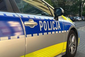 Ein Autofahrer in Polen hat mit seinem Wagen zwei Männer auf ihrem Schlitten gezogen. Einer wurde getötet, der andere schwer verletzt. (Symbolbild) - Foto: Doris Heimann/dpa