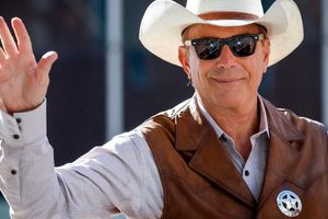 Kevin Costner wechselt vom Western ins Tragikomödien-Genre. (Archivbild) - Foto: Jeff Mcintosh/Zuma Press/dpa