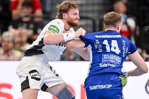 DHB-Neuling Tom Kiesler scheut keinen Zweikampf. - Foto: Harry Langer/dpa