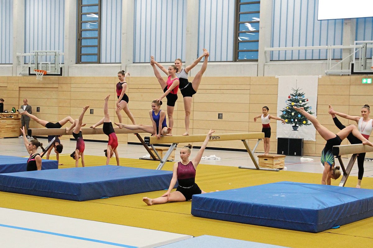 Wegen der Platzproblematik fand letztes Jahr nur ein „Tanzzauber im Advent“ statt. In diesem Jahr greifen die Turnerinnen des TV Lipperode aber wieder mit ins Rad.