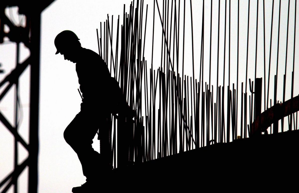 Schwarzarbeit verursachte auch in der Region wieder einen Millionenschaden. Archivfoto: dpa