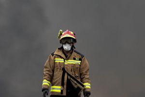 Bei einem riesigen Brand landwirtschaftlicher Flächen sind in Spanien zwei Menschen ums Leben gekommen. (Symbolbild) - Foto: Jesús Prieto/Europa Press/dpa