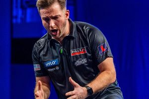 Arno Merk spielt erstmals bei der Darts-WM. - Foto: Sebastian Doppstadt/PDC Europe/dpa