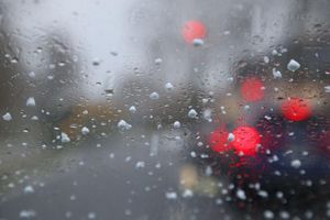 Es wird nasskalt. (Symbolbild) - Foto: Wolfgang Kumm/dpa