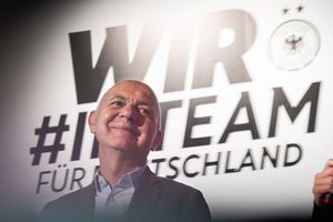 DFB-Präsident Bernd Neuendorf auf EM-Besuch in Zürich - Foto: Sebastian Gollnow/dpa