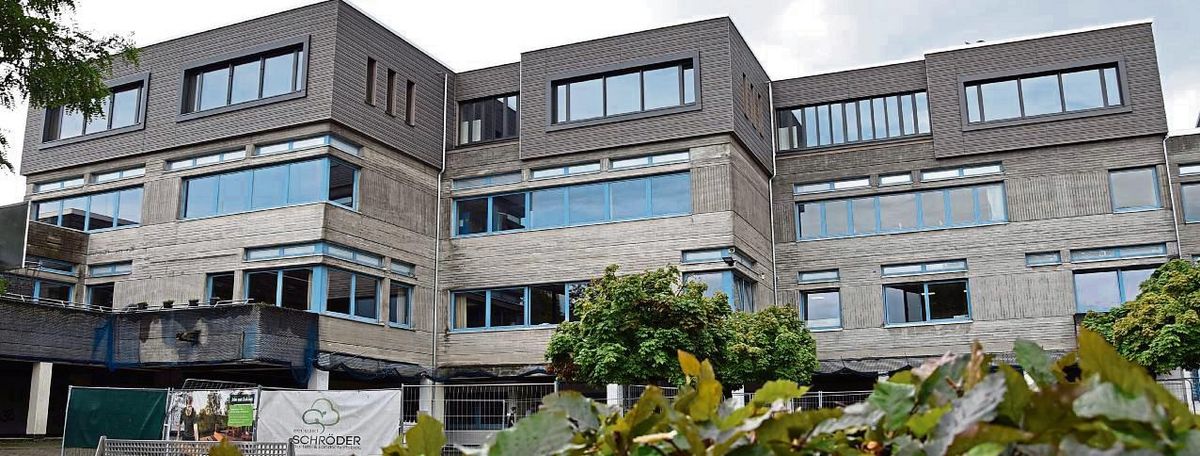 Eine ganze Etage ist auf das Antonianum aufgestockt worden. In wenigen Tagen ziehen die ersten Schüler ein. Fotos: Kossack