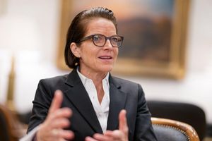 Caroline von Kretschmann, geschäftsführende Gesellschafterin des Hotels «Europäischer Hof Heidelberg», ist ein Tiktok-Star - ihre Videos werden zum Teil millionenfach geklickt. - Foto: Uwe Anspach/dpa