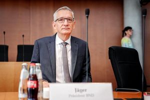 BND-Präsident Martin Jäger warnt vor einer Eskalation mit Russland: «Wir stehen schon heute im Feuer.» - Foto: Kay Nietfeld/dpa