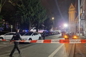 Nach dem Vorfall in der Gießener Innenstadt mit vier Verletzten hat die Polizei neue Ermittlungsergebnisse genannt. - Foto: Carolin Eckenfels/dpa