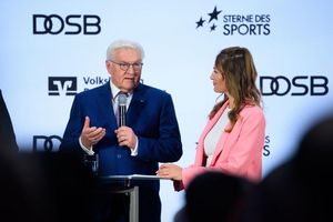 Bundespräsident Steinmeier reist zur Eröffnung der Olympischen Winterspiele. - Foto: Bernd von Jutrczenka/dpa