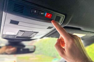 Das automatische Notrufsystem eCall für Kraftfahrzeuge hat bereits viele Leben gerettet. - Foto: Florian Streicher/O2 Telefónica/dpa