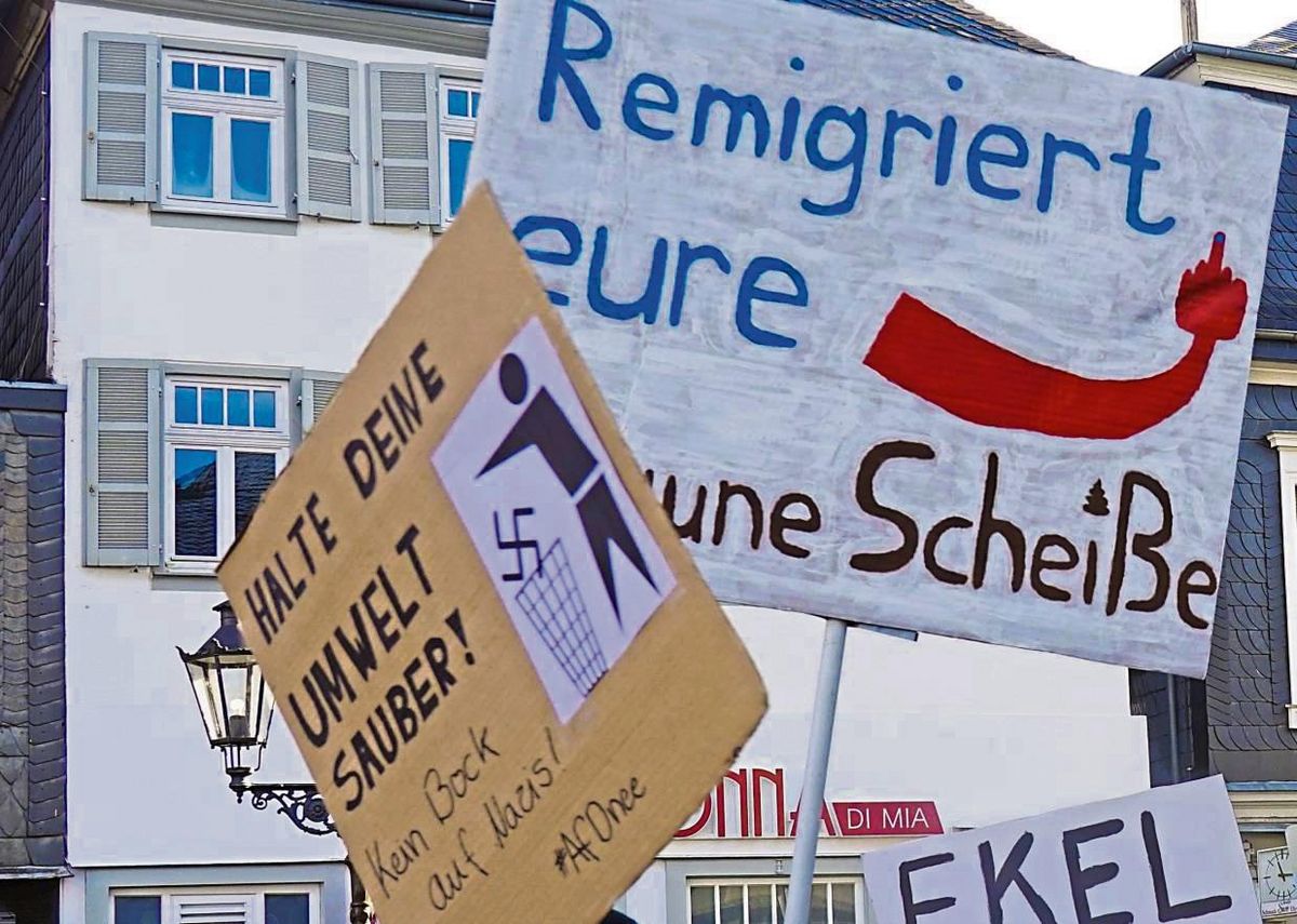 Eine Kundgebung wird in Geseke am Freitag, 2. Februar, auf dem Marktplatz stattfinden. Bereits in Lippstadt hatte es in der vergangenen Woche eine Demonstration gegen rechts gegeben, bei der über 2000 Unterstützer kamen.