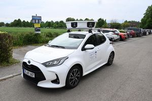 Heidelberg setzt als eine der ersten Kommune bundesweit auf ein Scan-Auto im Kampf gegen Parksünder - hier ein Scan-Fahrzeug bei einem Modellversuch auf dem Parkplatz der Universität Hohenheim bei Stuttgart. (Archivbild) - Foto: Bernd Weißbrod/dpa
