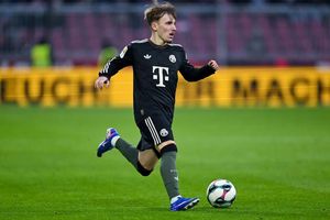 Lennart Karl in Aktion beim Bayern-Testspiel in Salzburg. - Foto: Sven Hoppe/dpa