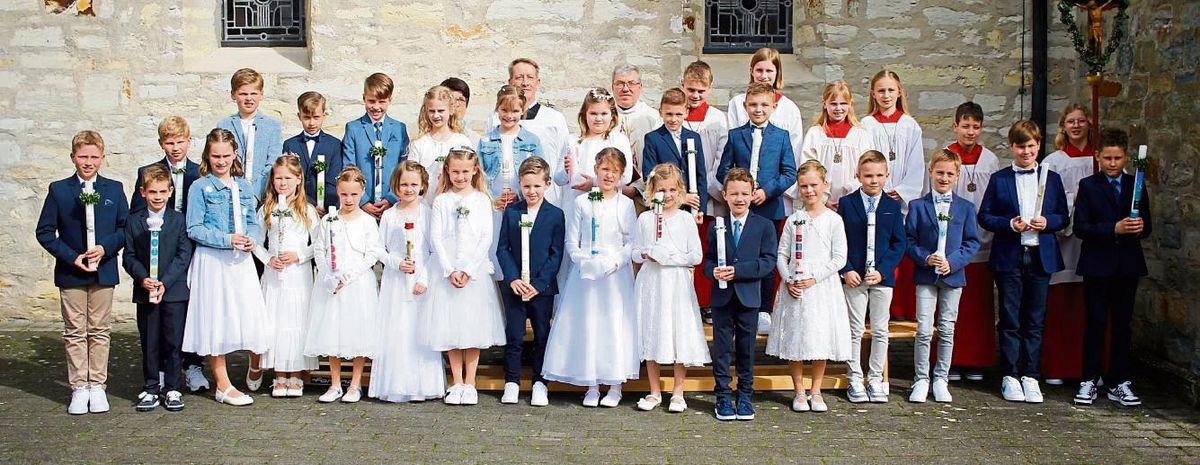 25 Kinder aus der Pfarrei St. Martinus Hörste feierten in der Hörster Pfarrkirche ihre Erstkommunion.