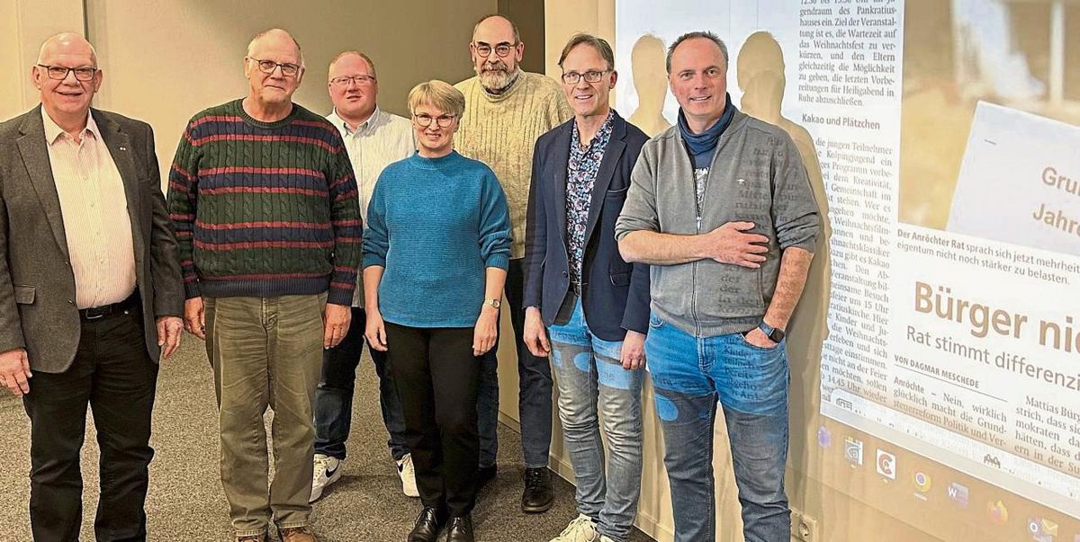 Im Rahmen des intensiven Austauschs übten die Mitglieder des Patriot-Leserbeirats – (v.l.) Bernhard Haneke, Friedrich Auffenberg, Peter Koböken, Beate Mainka, Antonius Krane, Friedhelm Henke und Rolf Stöppelkamp – Kritik und sprachen Lob aus. Auch Hinweise, Tipps und Anmerkungen der Leser brachten sie mit. Foto: Cegelski