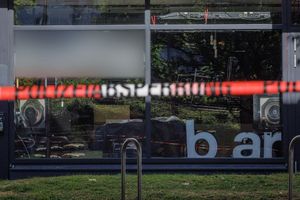 Der Tatverdächtige hatte vor einer Bar mehrere Menschen angegriffen und verletzt. - Foto: Friso Gentsch/dpa