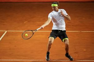 Alexander Zverev spielt überraschend doch am Hamburger Rothenbaum. - Foto: Alessandra Tarantino/AP/dpa