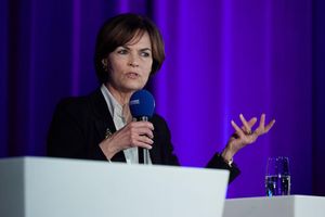 Trump-Chefin Nicola Leibinger-Kammüller schlägt vor, Ostermontag als Feiertag zu streichen. (Archivbild) - Foto: Joerg Carstensen/dpa