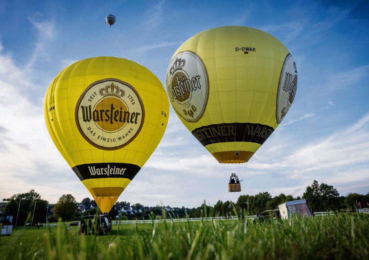 Höhenflüge und Festivalvibes: Vom 5. bis zum 13. September findet in Warstein die Montgolfiade statt. Foto: Clewing