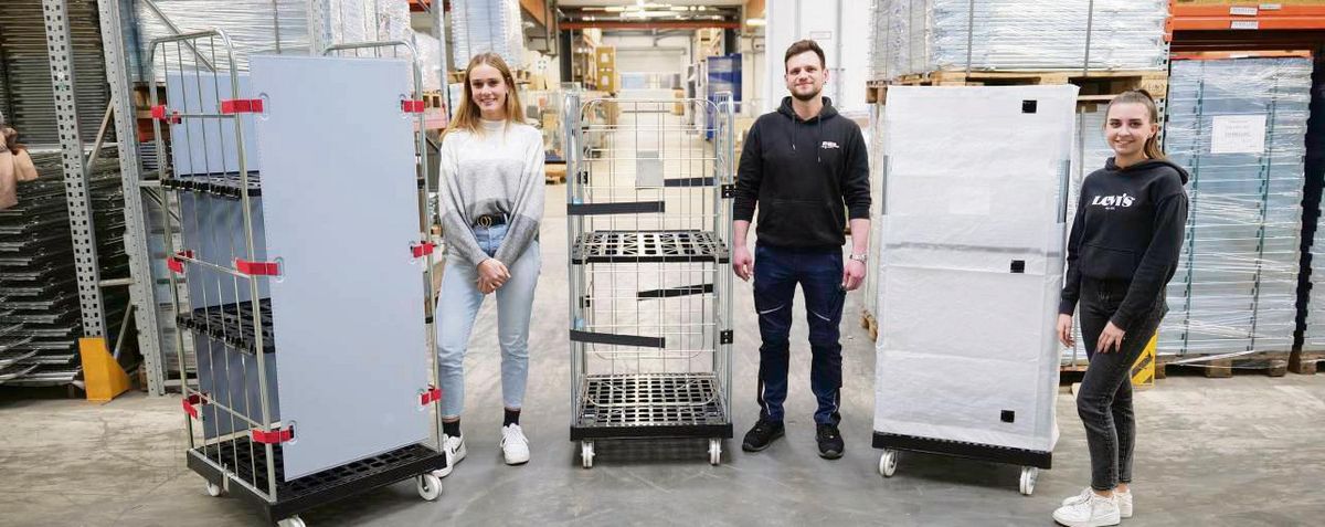 Platten, Gitter oder ein Mantel aus Recyclingmaterial: Die Alternativen zur Wickelfolie, teils in Rüthen selbst entwickelt oder von HMH exklusiv vertrieben, stellen hier Hanna Heckmann, Eckhart Schmidt und Alexandra Ortmann vor.
