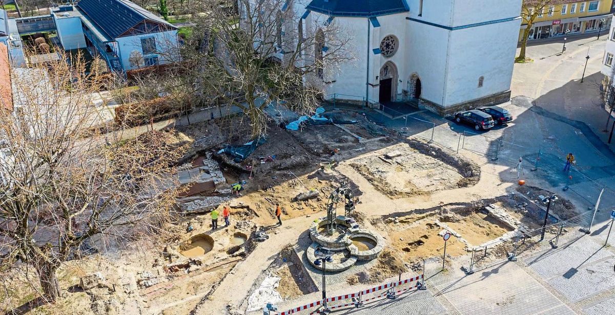 Bei den Ausgrabungen auf dem Geseker Marktplatz legten die Archäologen 1300 Befunde frei. Jetzt stellten sie ihre Ergebnisse vor. Archivfoto: Eickhoff