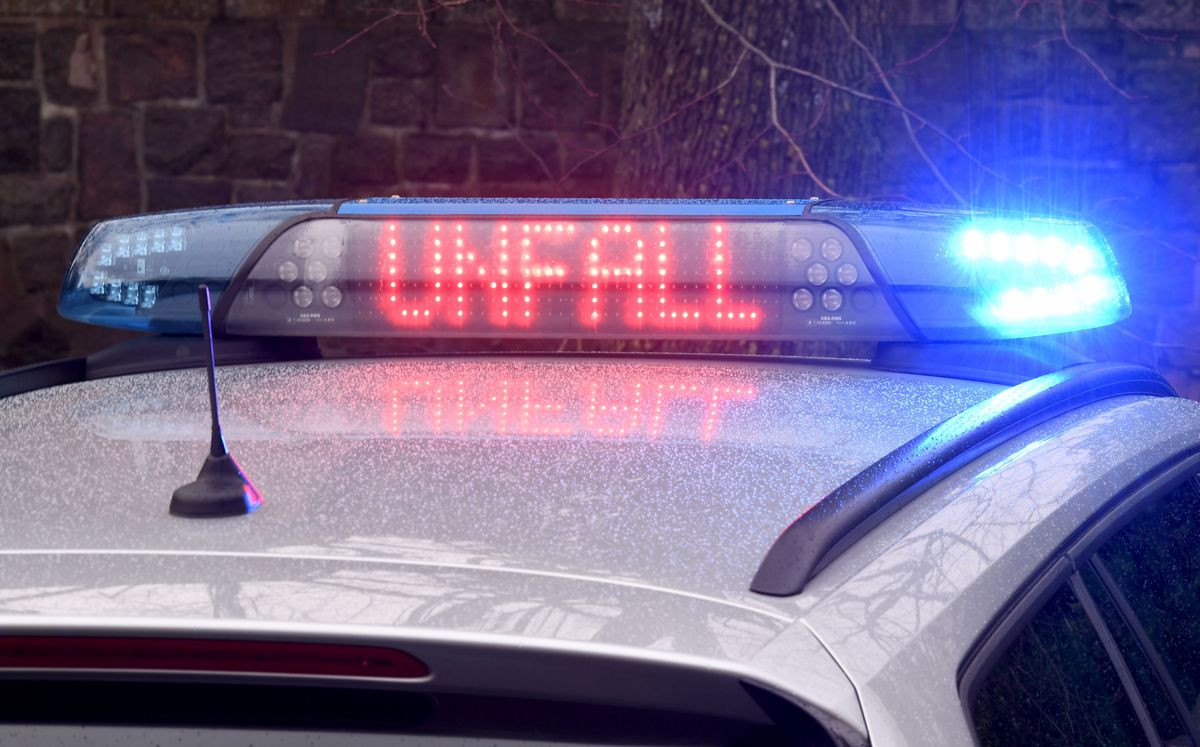 Die Polizei nahm den Unfall auf, der sich am Montagabend an der Kreuzung Erwitter Straße/ Am Weingarten ereignete. Symbolbild: dpa