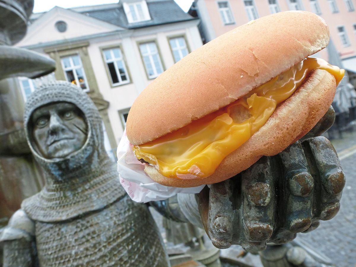 Der Burger war noch nicht bestellt, der Unfall aber schon passiert.