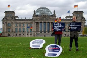 Das Lobbyregister soll für mehr Transparenz sorgen. (Archivbild) - Foto: Zentralbild/dpa-Zentralbild/dpa