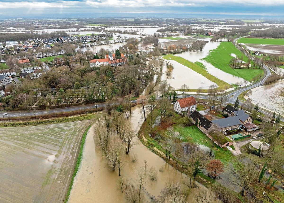 Rund um Weihnachten hatte ein Hochwasser für bange Blicke auch und vor allem Richtung Glenne-Deiche gesorgt. Foto: Eickhoff