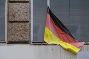 Auswanderung ist für jeden Fünften in Deutschland zumindest abstrakt ein Thema. (Symbolbild) - Foto: Boris Roessler/dpa