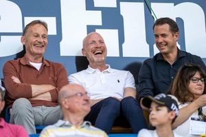 Mathias Sammer (M) dürfte Borussia Dortmund in einer etwas anderen Rolle erhalten bleiben. - Foto: David Inderlied/dpa